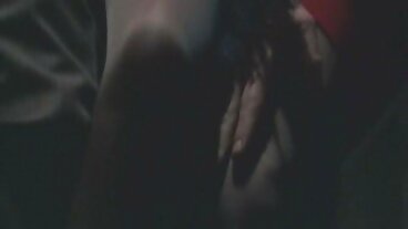 Dirty Flix වෙතින් අලංකාර Eliza Ibarra සමඟ ඉස්කුරුප්පු නියනක්