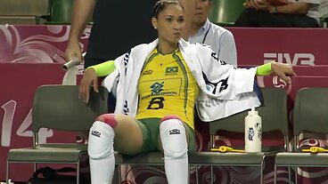 Scoreland වෙතින් උණුසුම් අමායා මැයි සමඟ අත්වැඩ කිරීමේ ක්‍රියාව