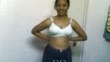 ඩීපර් වෙතින් සරාගී ඇන්ජෙලා වයිට් සමඟ හාඩ්කෝර් චිත්‍රපටය