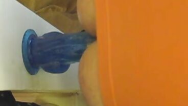 Evil Angel වෙතින් ප්‍රිෆෙක්ට් Emily Willis සමඟ කුඩා ටිට්ස් බැන්ග්