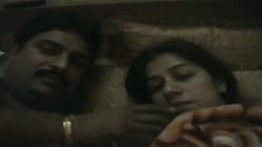 Vixen වෙතින් උද්යෝගිමත් Ariana Marie සහ Scarlit Scandal සමග කළුවර කාමුක දර්ශන
