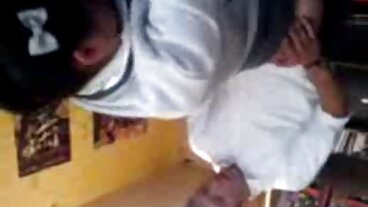 චෙක් AV වෙතින් අං ආධුනික සමඟ වාචික වීඩියෝව