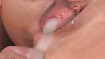 ටීම් ස්කීට් වෙතින් අං ඇඩ්‍රියන් හෂ් සමඟ ස්වයං වින්දනයේ චිත්‍රපටය